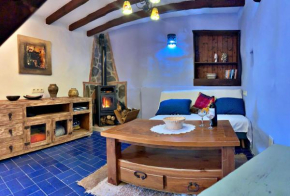 Casa Mandarina centro de Cómpeta con chimenea y terraza con vistas By AndaraHolidays, Competa